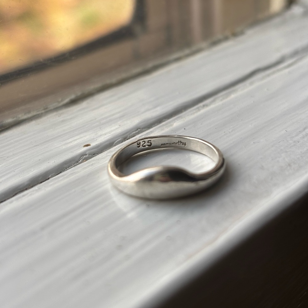 Minimalist Sterling Silver Curved Band Ring - Picture 3 of 5